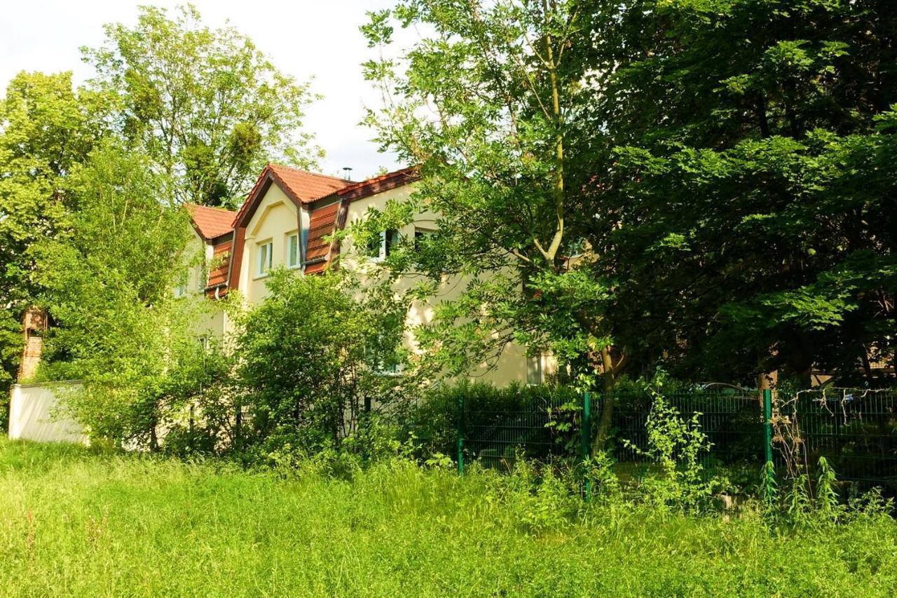 Campus Apartment Ernst Дрезден Екстериор снимка