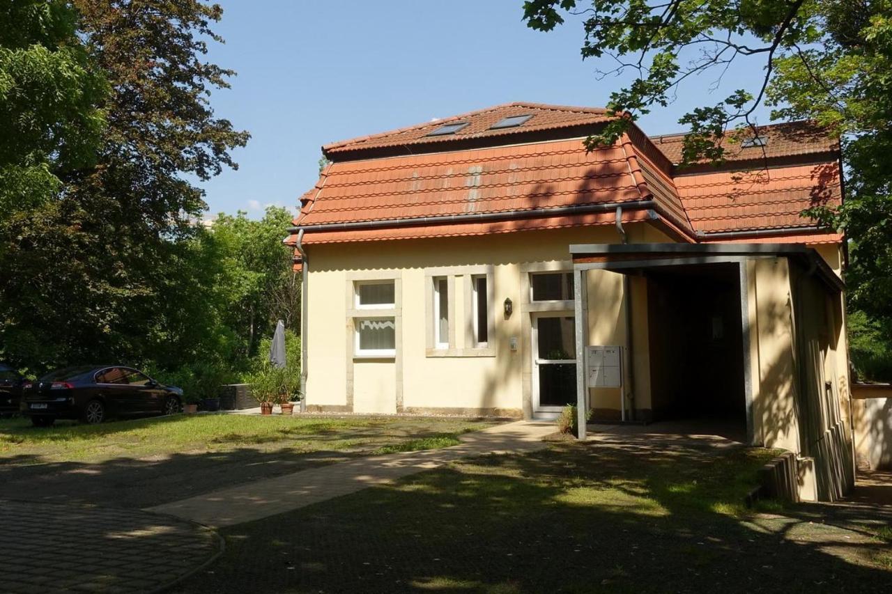 Campus Apartment Ernst Дрезден Екстериор снимка